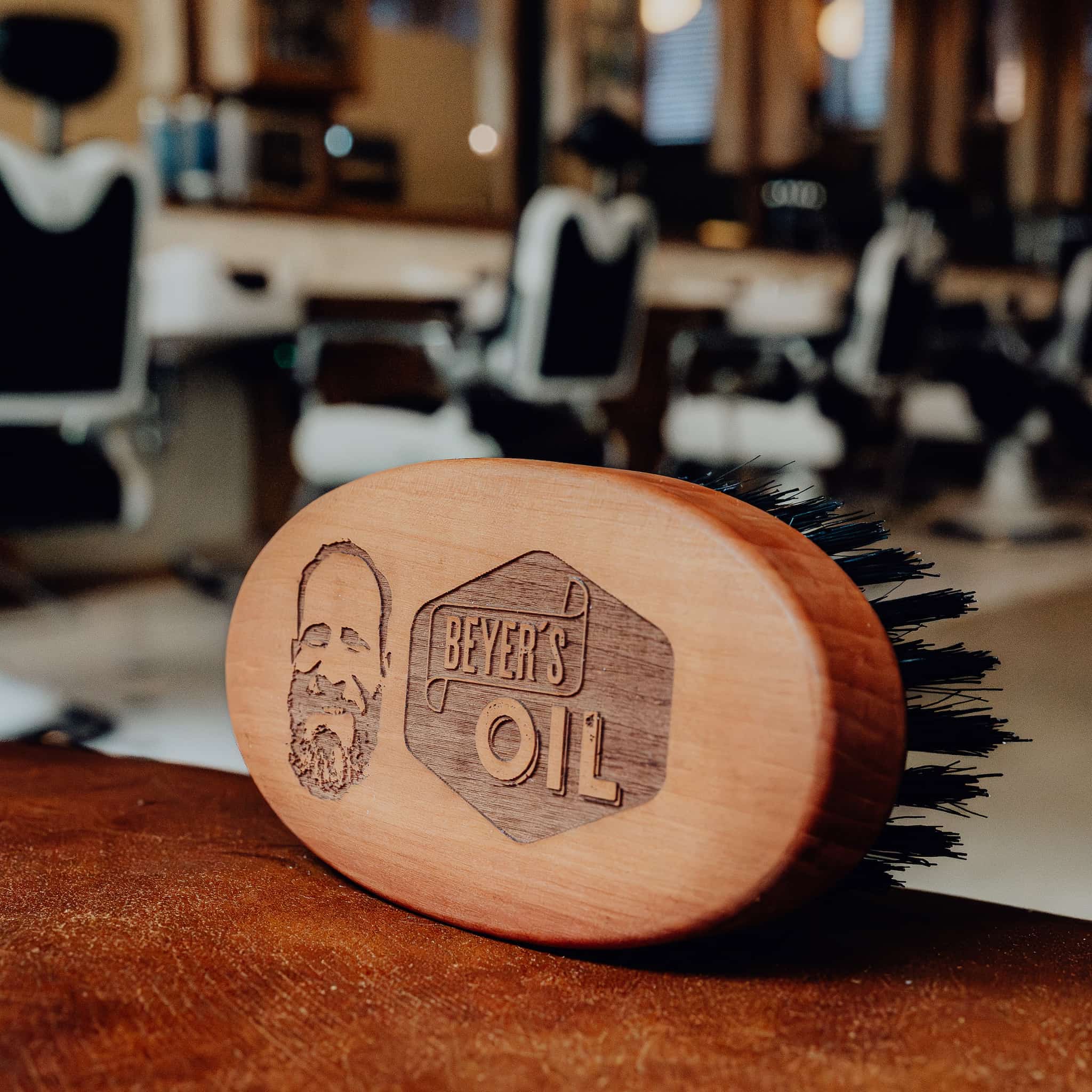 Beyer’s Oil Bartbuerste Gross Barbershop