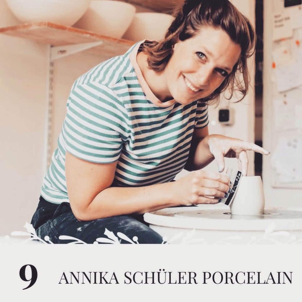 Annika Schüler in Ihrer Porzellan Werkstatt